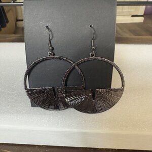 Reimagined refinement black earrings new